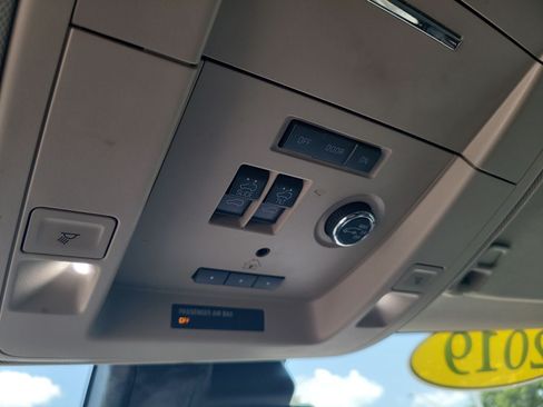 Used 2019 Chevrolet Tahoe Premier RWD image 21