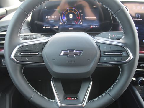 New 2026 Chevrolet Traverse Z71 w/ Driver Confidence Package AWD/4WD image 12