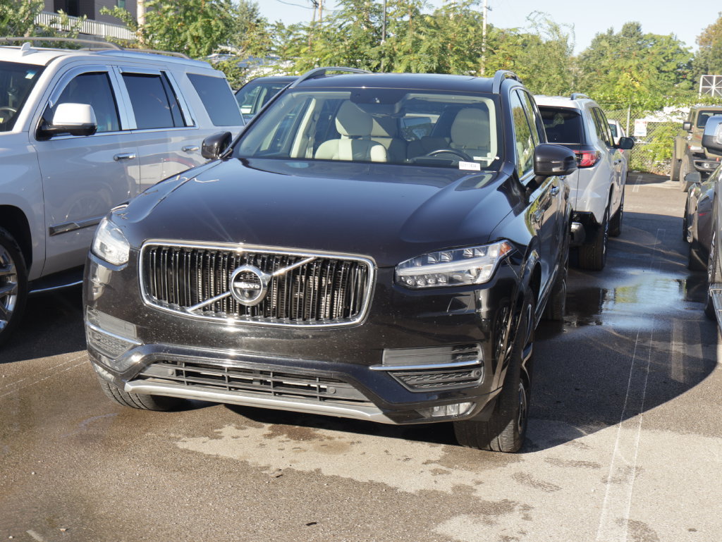 Used 2018 Volvo XC90 T6 Momentum w/ Convenience Package AWD/4WD image 12