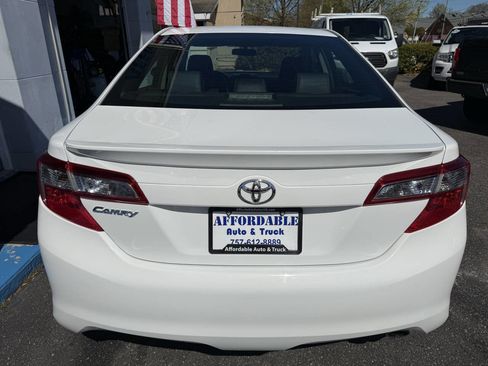 Used 2014 Toyota Camry SE image 10