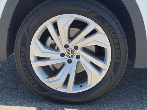 Used 2023 Volkswagen Atlas SE w/ Black Wheel Package AWD/4WD image 12