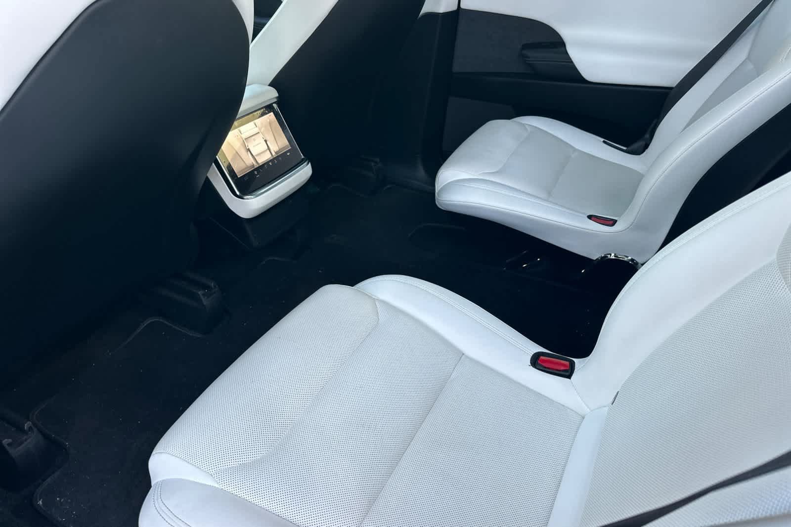 Used 2022 Tesla Model X AWD/4WD image 5