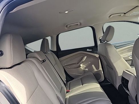 Used 2019 Ford Escape SE image 23