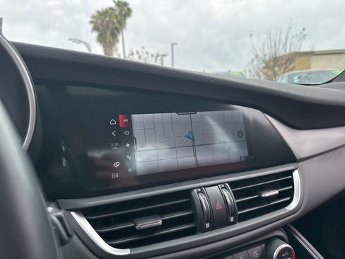 Used 2023 Alfa Romeo Giulia Veloce image 12