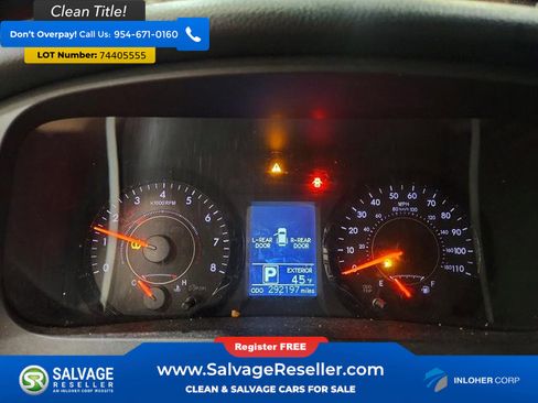 Used 2015 Toyota Sienna LE AWD/4WD image 12
