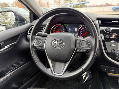 Used 2020 Toyota Camry XSE image 13