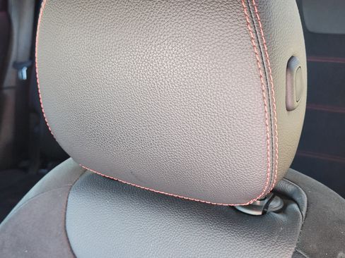 Used 2024 Mercedes-Benz GLB 250 GLB 250 image 15