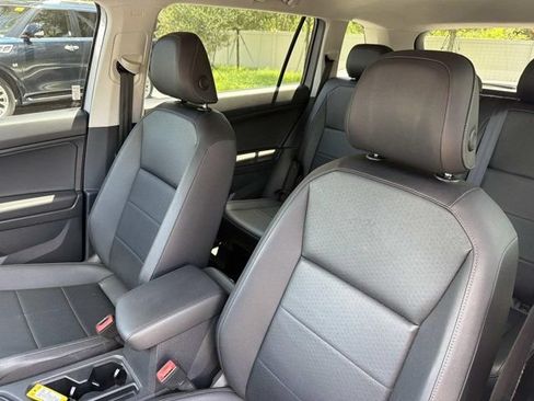 Used 2019 Volkswagen Tiguan SEL AWD/4WD image 11