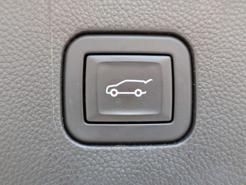 Certified 2024 Buick Enclave Premium FWD image 8