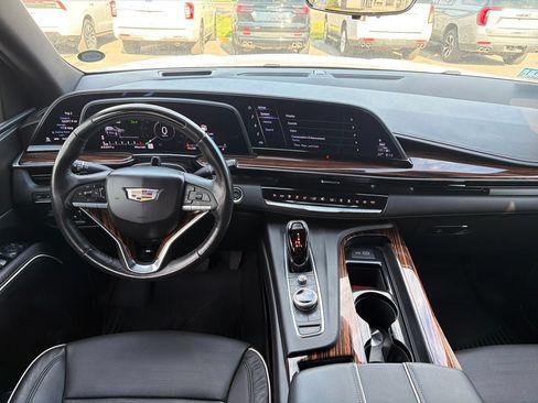 Certified 2024 Cadillac Escalade Premium Luxury w/ Performance Package AWD/4WD image 13