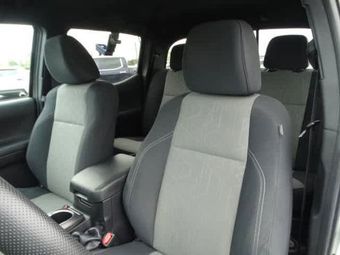 Used 2023 Toyota Tacoma TRD Off-Road image 20