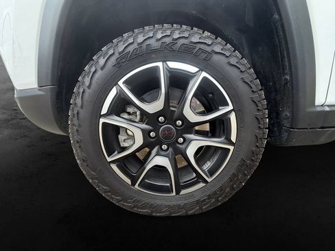 Used 2025 Jeep Compass Trailhawk AWD/4WD image 12