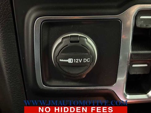 Used 2019 Jeep Wrangler Unlimited Sahara w/ Cold Weather Group image 40