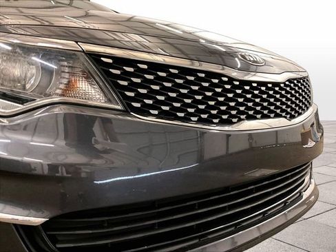 Used 2018 Kia Optima EX FWD image 30