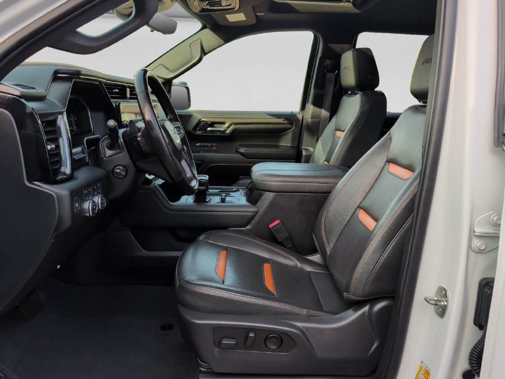 Used 2023 GMC Sierra 1500 AT4 w/ Technology Package AWD/4WD image 16