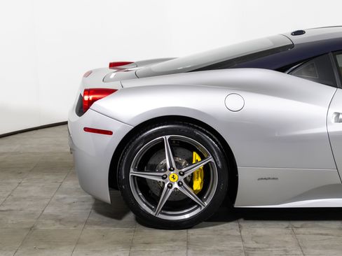 Used 2012 Ferrari 458 Italia Coupe image 11