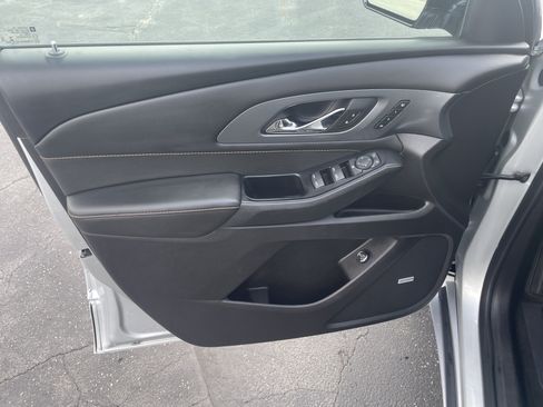 Used 2019 Chevrolet Traverse Premier AWD/4WD image 11