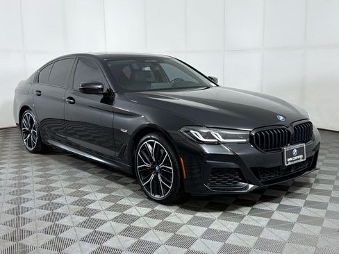Certified 2023 BMW 530e xDrive w/ Premium Package AWD/4WD image 7