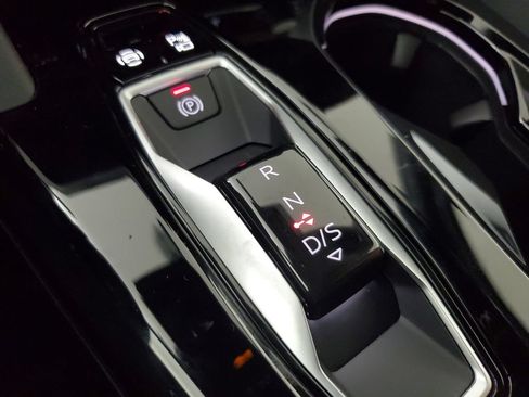 New 2026 Audi SQ5 Prestige AWD/4WD image 31