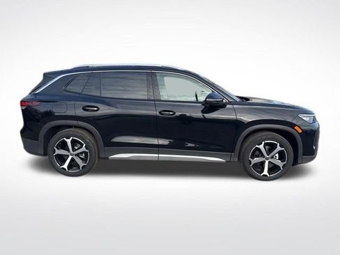 New 2026 Volkswagen Tiguan SE image 2