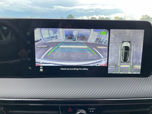 Certified 2025 Nissan Kicks SR image 16