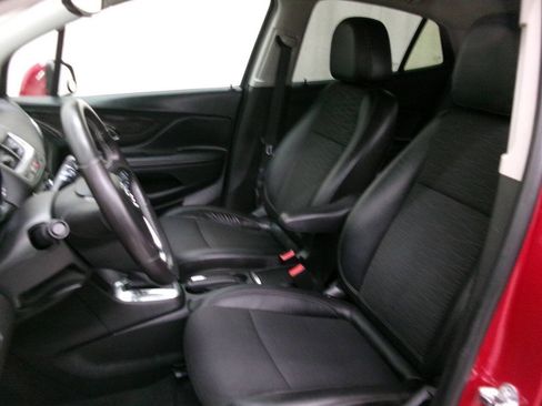 Used 2015 Buick Encore FWD image 17