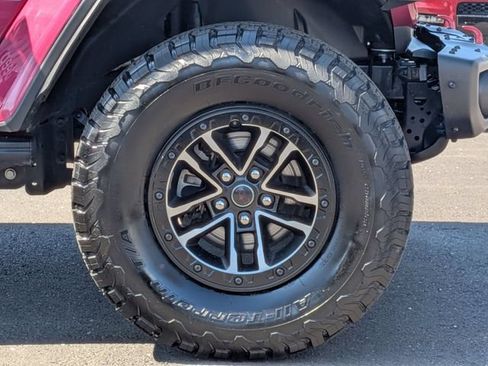 Used 2024 Jeep Wrangler Unlimited Rubicon AWD/4WD image 33
