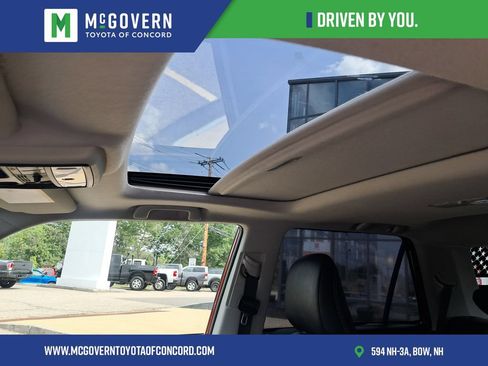 Used 2020 Toyota 4Runner SR5 Premium w/ Moonroof Package AWD/4WD image 13