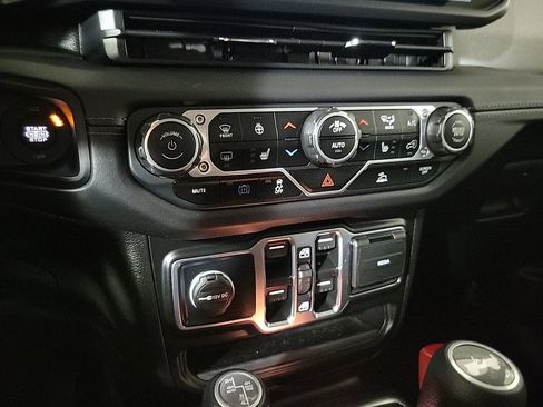 Used 2025 Jeep Wrangler Sahara 4xe w/ Safety Group image 19