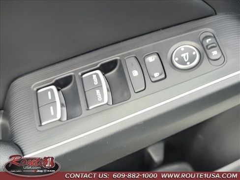 Used 2022 Honda Civic Touring image 35