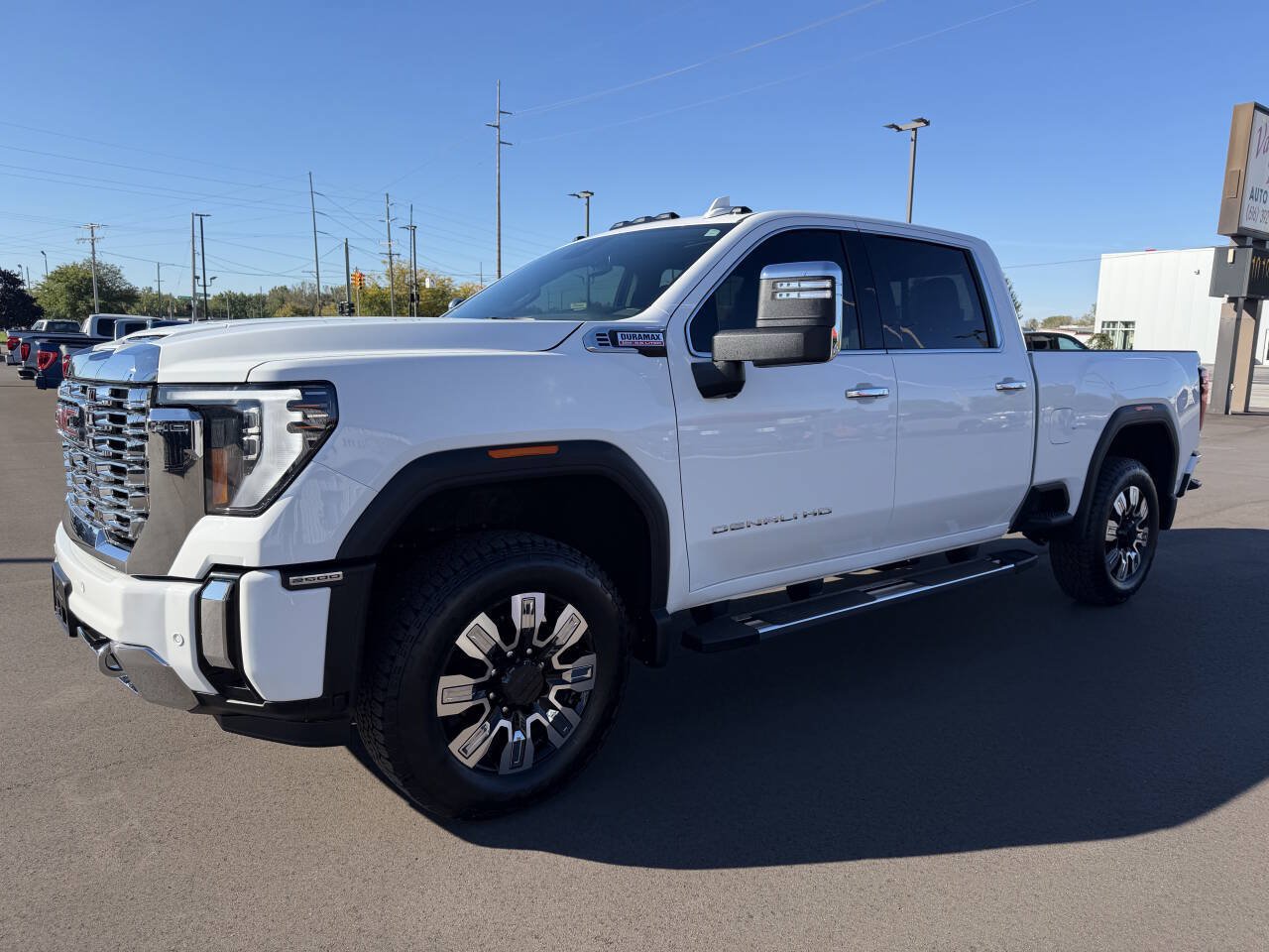 Used 2026 GMC Sierra 2500 Denali AWD/4WD image 4