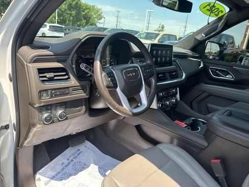 Certified 2021 GMC Yukon SLT w/ SLT Premium Package AWD/4WD image 10