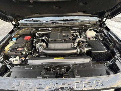 Used 2024 Nissan Frontier SV image 29