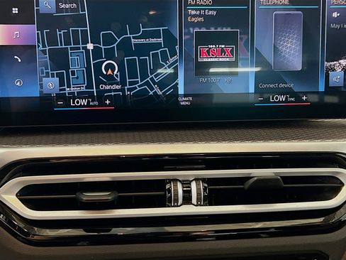 Used 2024 BMW 330i Sedan w/ M Sport Package image 12