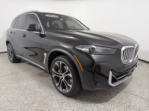 Used 2024 BMW X5 xDrive40i w/ Parking Assistance Package AWD/4WD image 1
