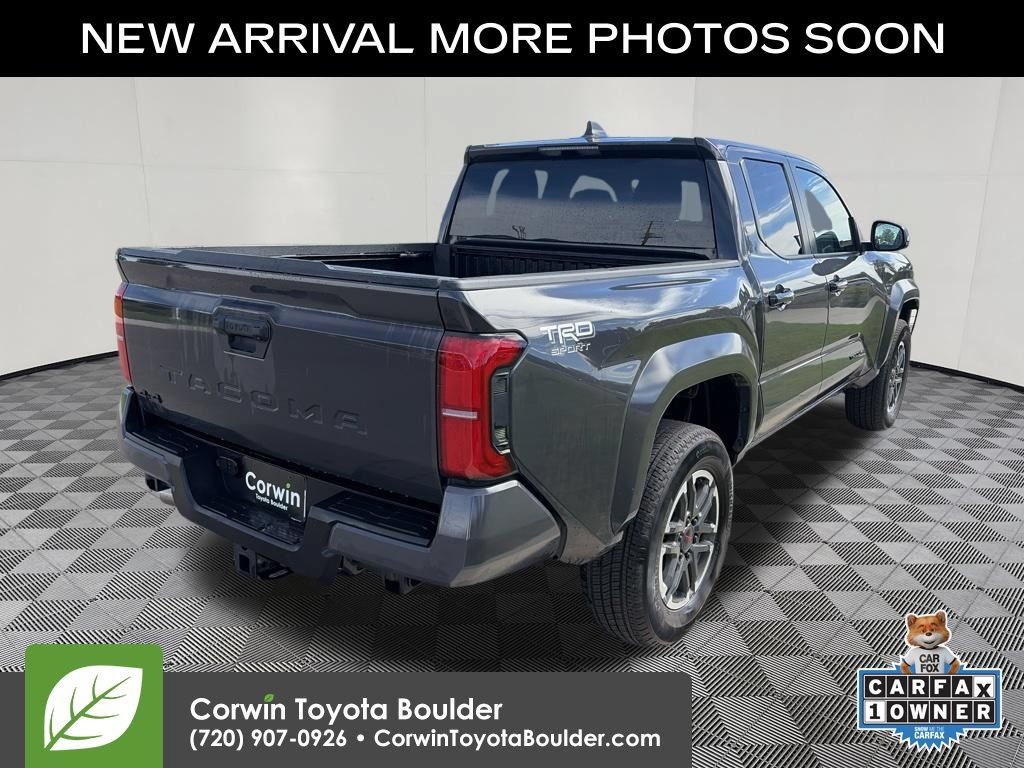 Used 2025 Toyota Tacoma TRD Sport AWD/4WD image 8