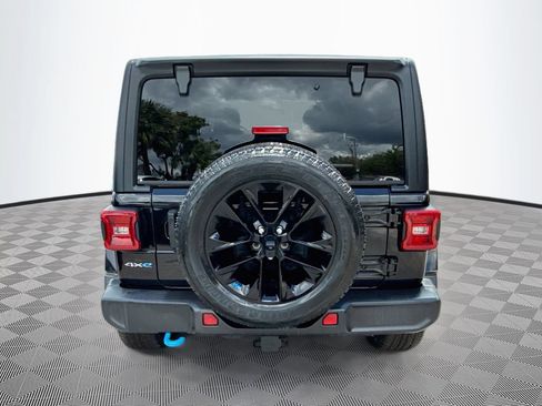 Used 2023 Jeep Wrangler Unlimited Sahara AWD/4WD image 7