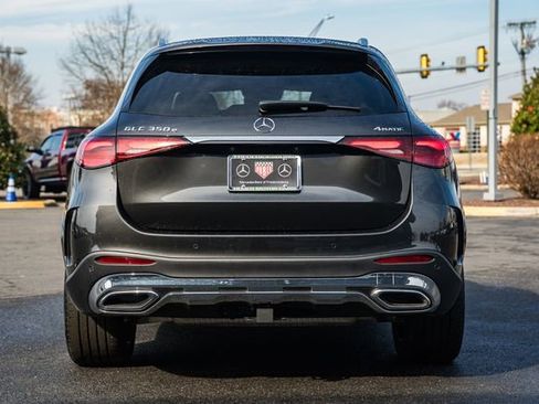 Used 2025 Mercedes-Benz GLC 350e 4MATIC image 6