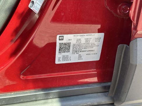 Used 2023 Chevrolet Traverse RS image 14