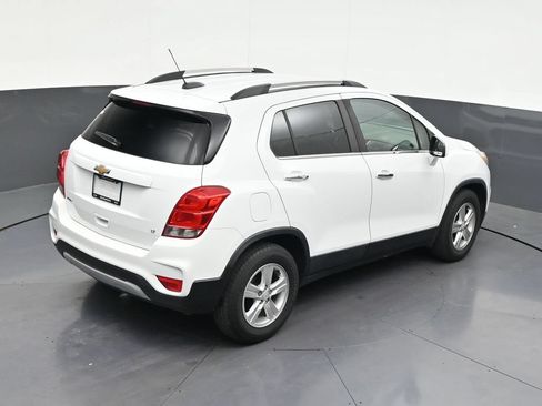 Used 2019 Chevrolet Trax LT w/ LT Convenience Package FWD image 19