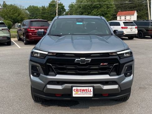 Used 2023 Chevrolet Colorado Z71 w/ Z71 Convenience Package 2 AWD/4WD image 8