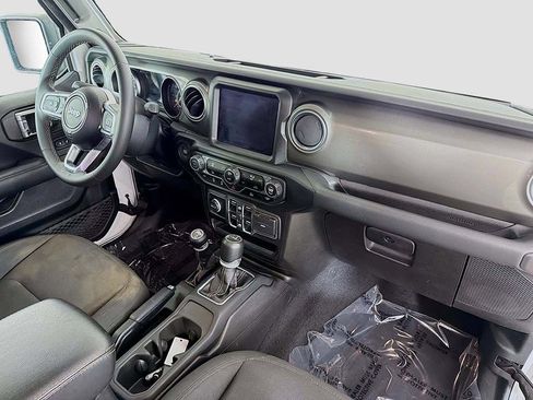 Used 2023 Jeep Gladiator Overland AWD/4WD image 20