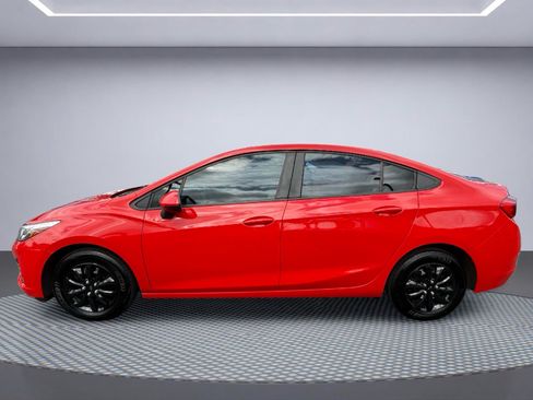 Used 2019 Chevrolet Cruze LS FWD image 3