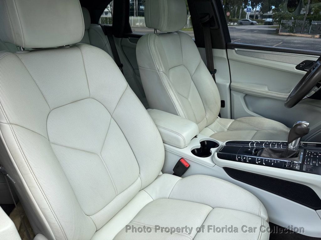 Used 2017 Porsche Macan S AWD/4WD image 38