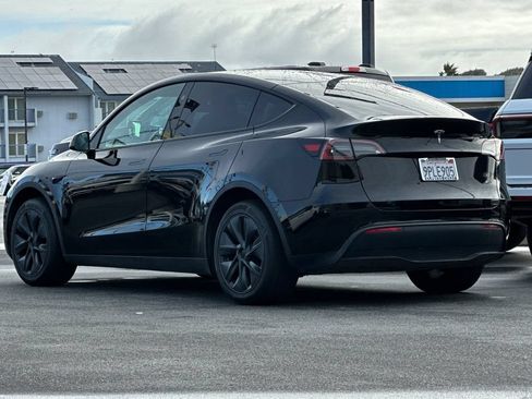 Used 2024 Tesla Model Y Long Range RWD image 6