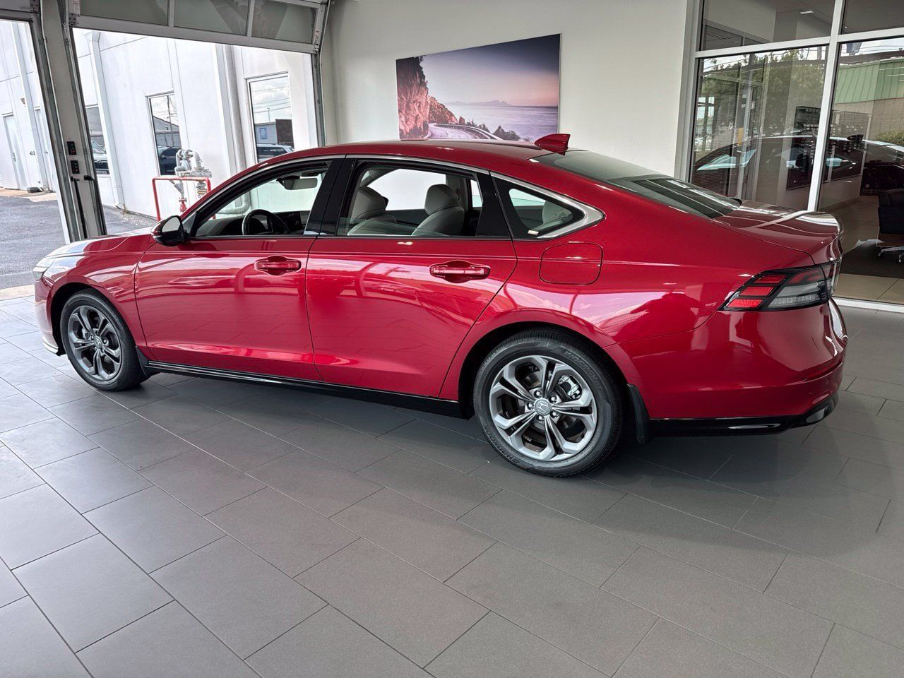 Used 2025 Honda Accord EX-L image 5