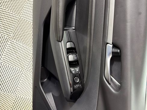 Used 2023 Nissan Altima 2.5 SV w/ SV Premium Package FWD image 11