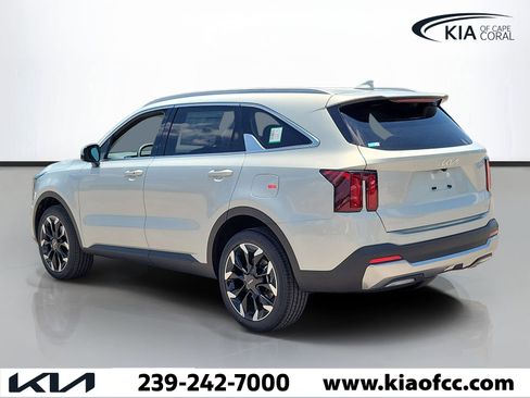 New 2026 Kia Sorento EX AWD/4WD image 4