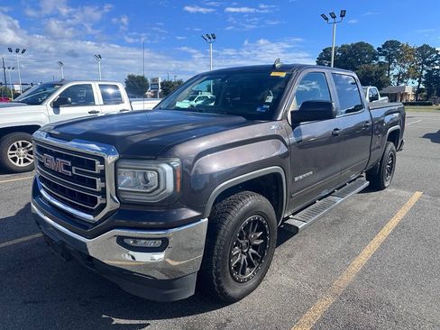 Used 2016 GMC Sierra 1500 SLE w/ SLE Value Package AWD/4WD image 2