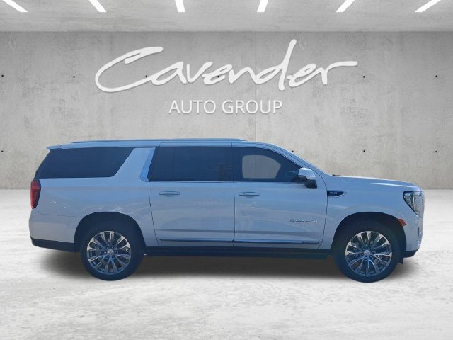Used 2022 GMC Yukon XL Denali w/ Denali Ultimate Package AWD/4WD image 21